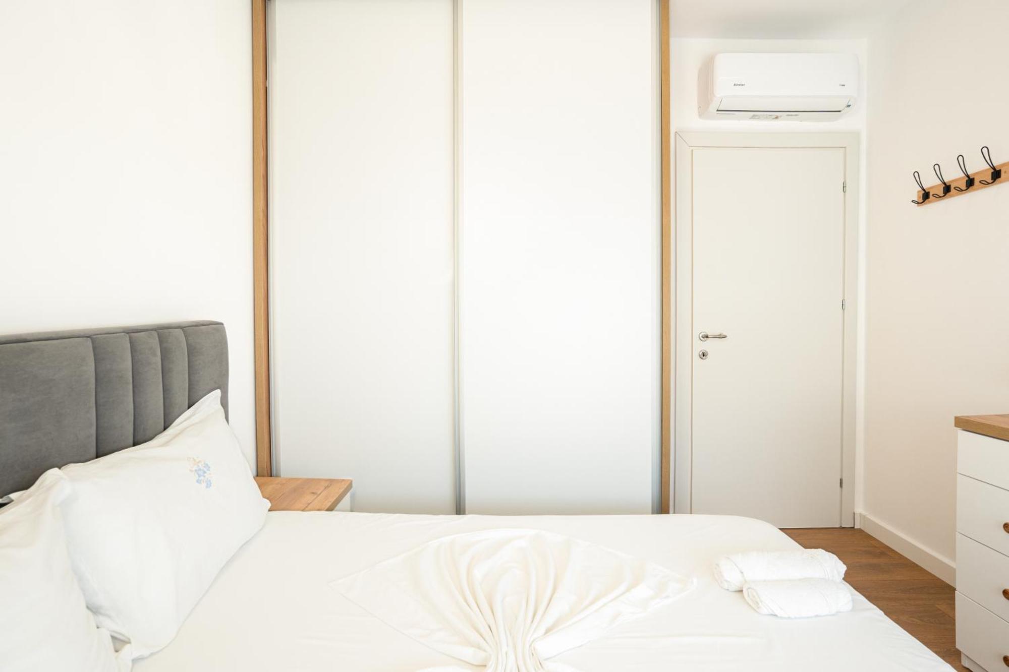 The Blue Pearl Apartment 2 Дуррес Экстерьер фото