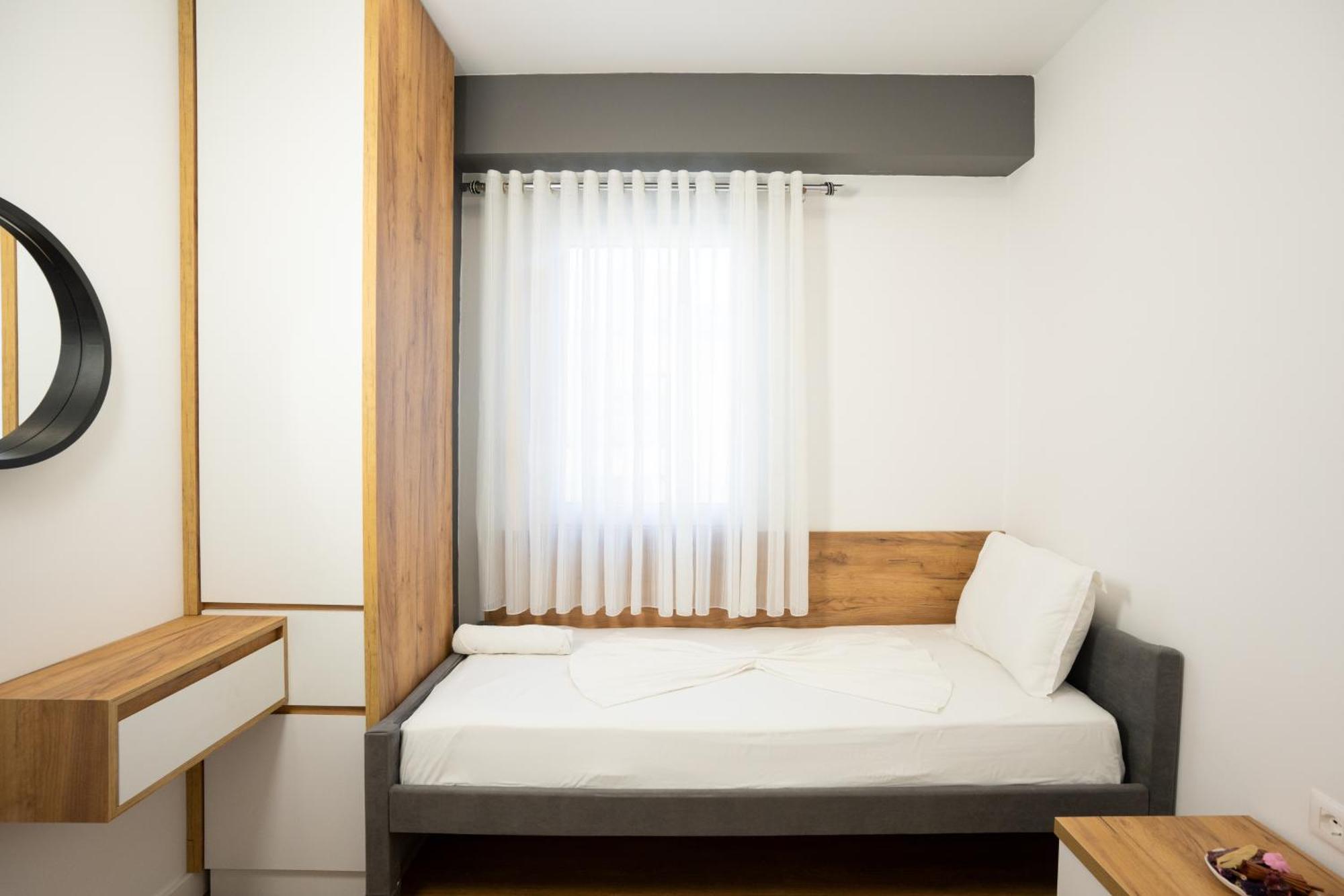 The Blue Pearl Apartment 2 Дуррес Экстерьер фото