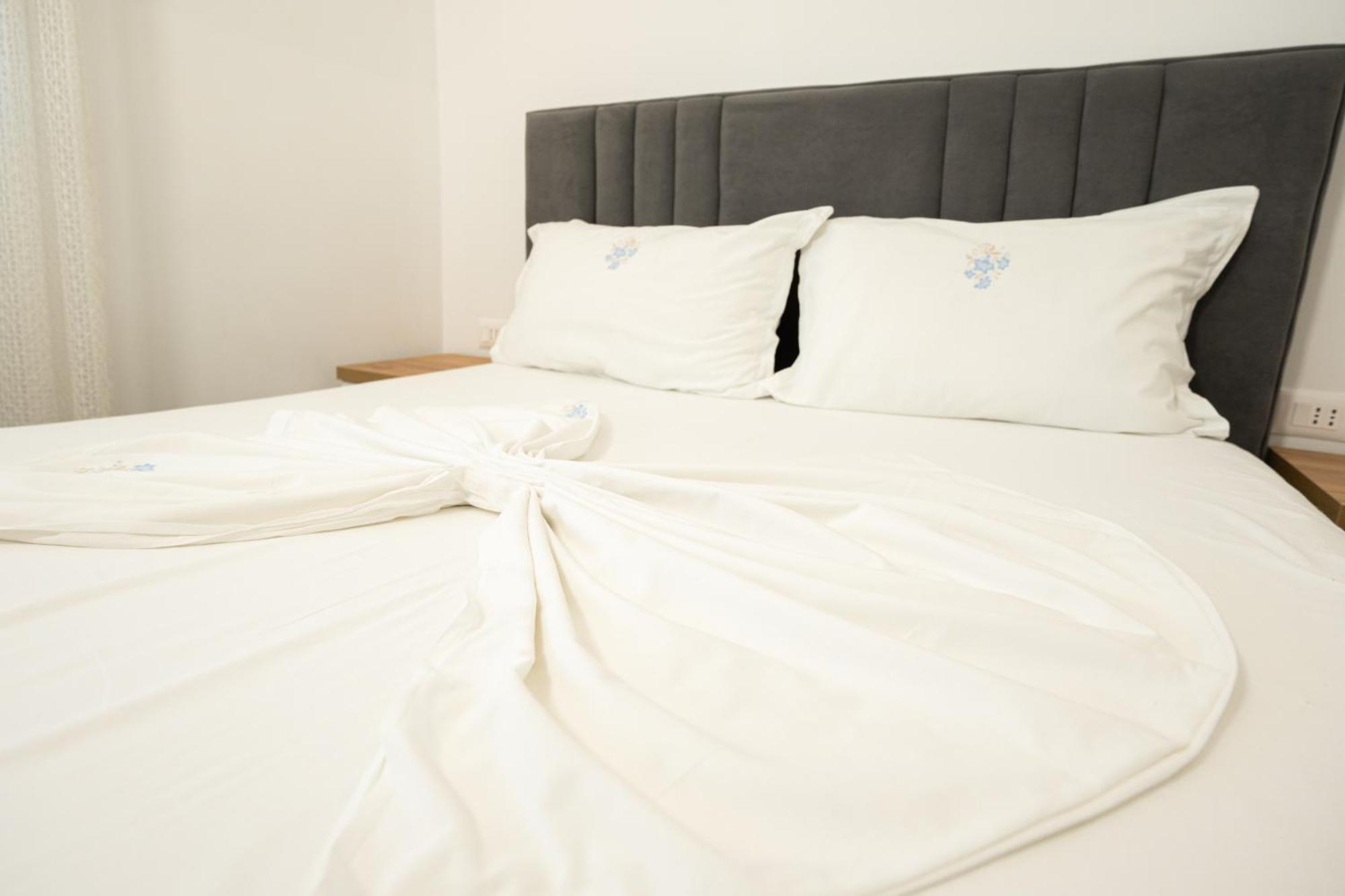 The Blue Pearl Apartment 2 Дуррес Экстерьер фото